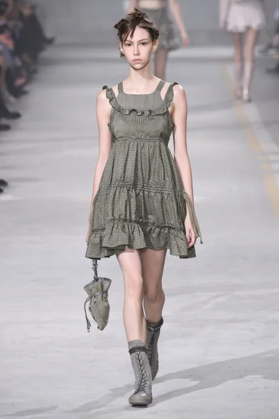 Look 4